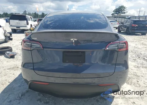 2022 Tesla Model Y z USA, uszkodzony, nr VIN 7SAYGDEE3NA005440